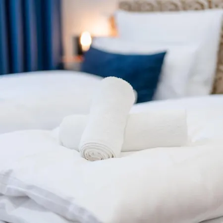 Cherisy - Self Check-in Only Hotel