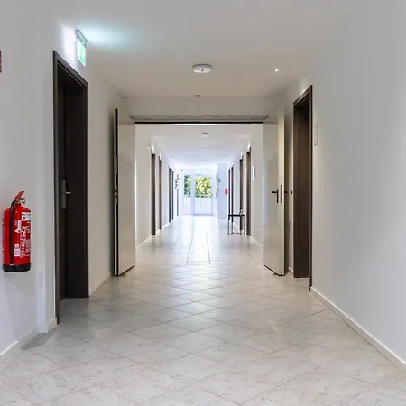 Cherisy - Self Check-in Only 3* Konstanz