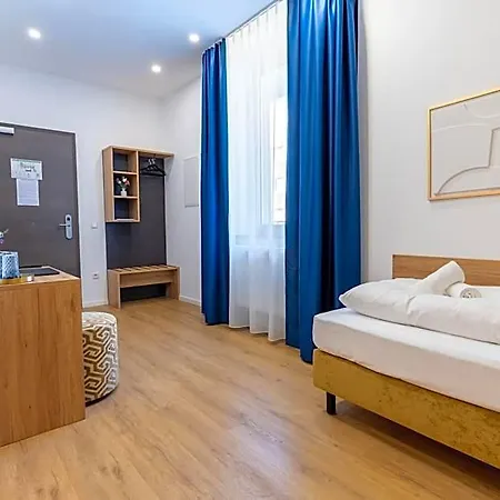 Cherisy - Self Check-in Only Hotel