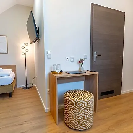 Hotel Cherisy - Self Check-in Only Konstanz