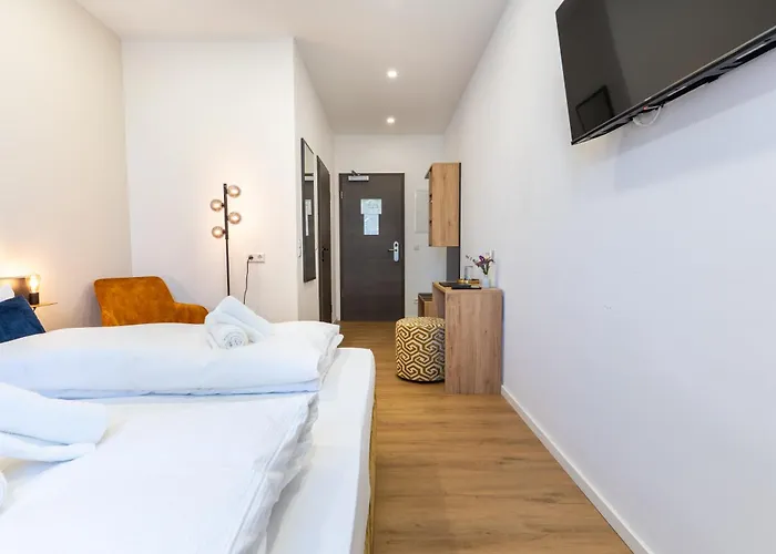 Cherisy - Self Check-in Only 3* Konstanz