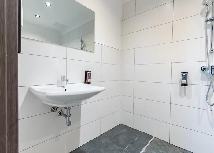 Cherisy - Self Check-in Only Hotell 3*