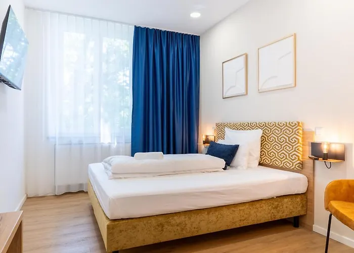 Hotell Cherisy - Self Check-in Only