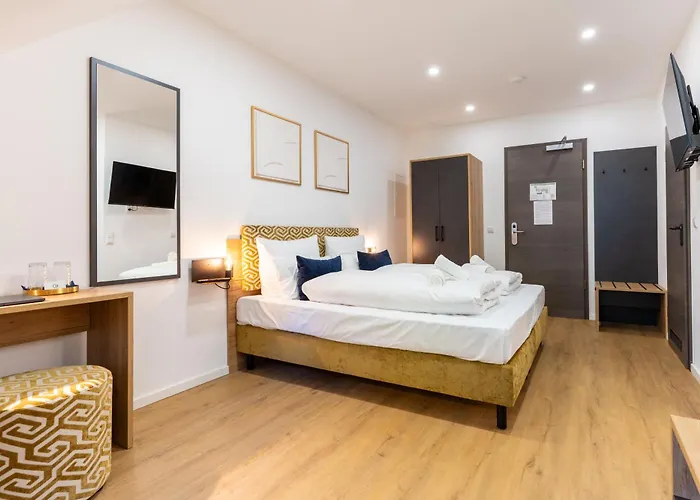 Cherisy - Self Check-in Only Szálloda Konstanz